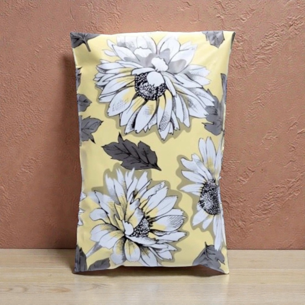 Sunflower 6x9 Pack of 50 Poly Mailers - Picture 2 of 7